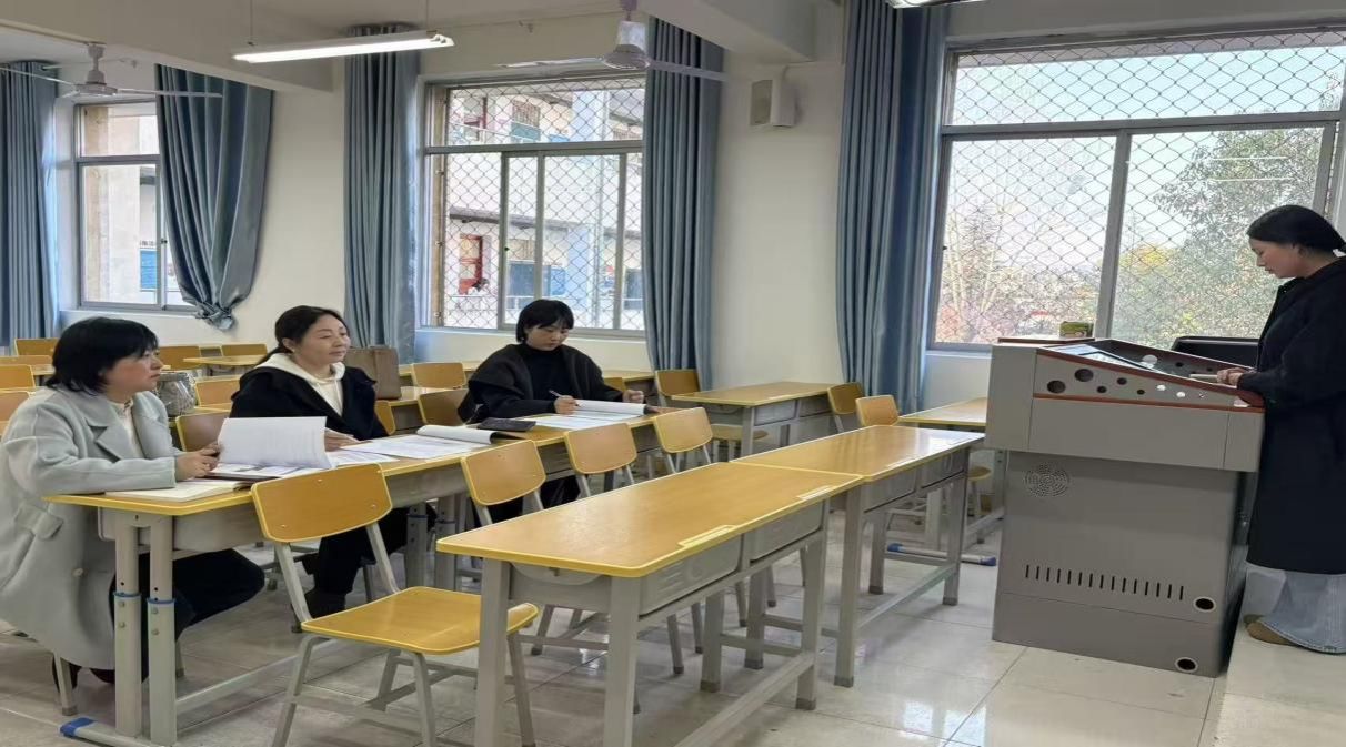 0db174130f2d1173371af929bbad7625